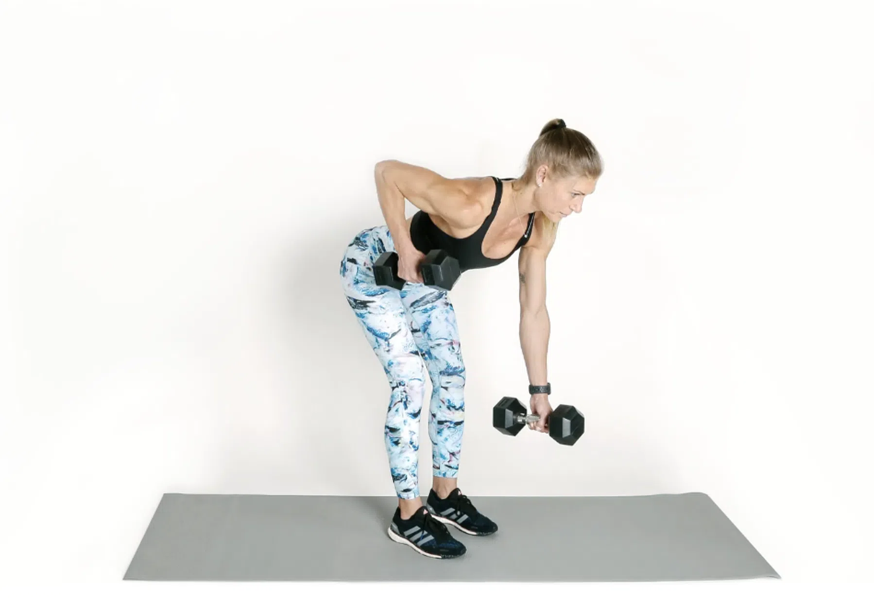 Vrouw doet Alternating Row